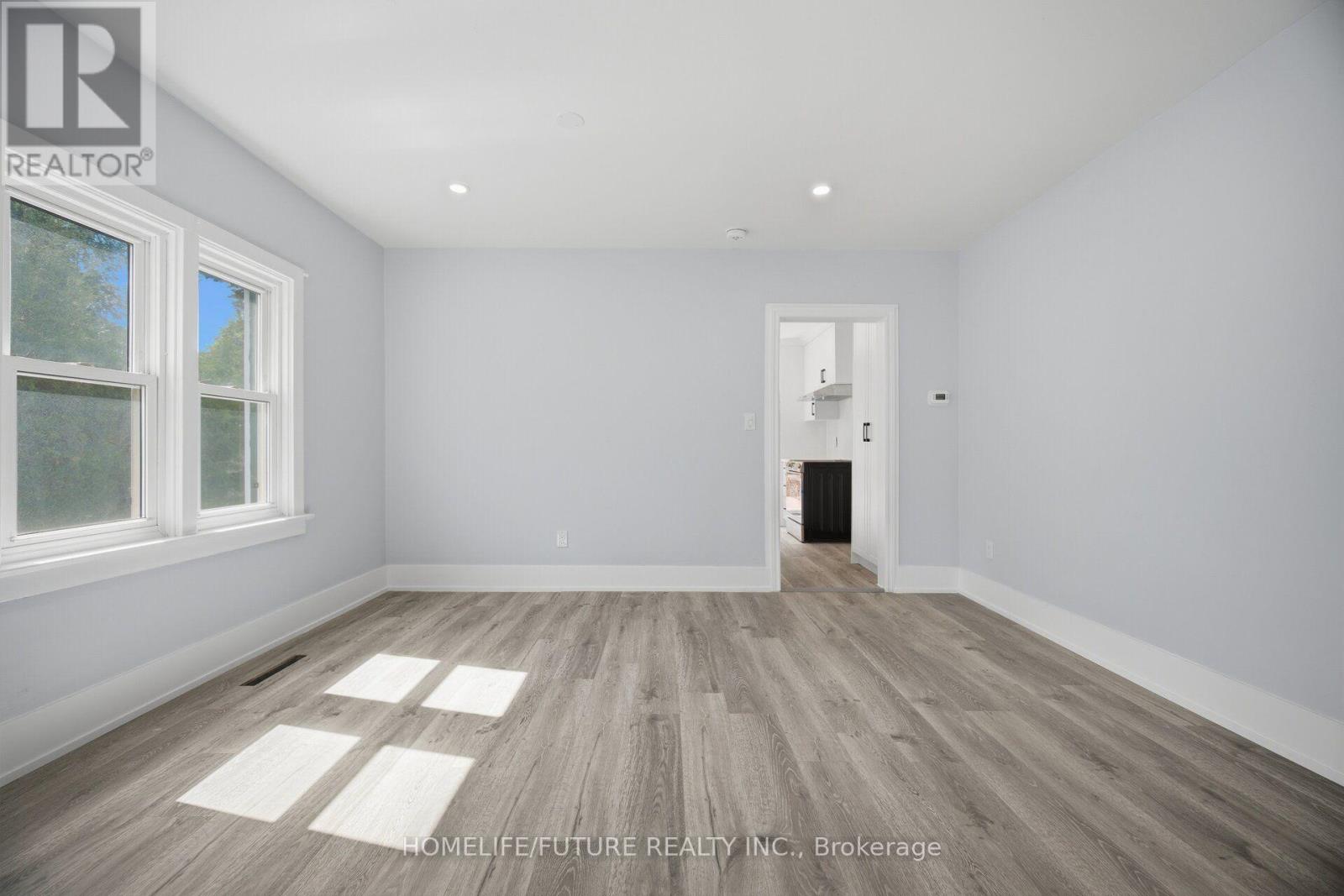 33 Brock Street, Halton Hills, Ontario  L7J 1N3 - Photo 12 - W13687244