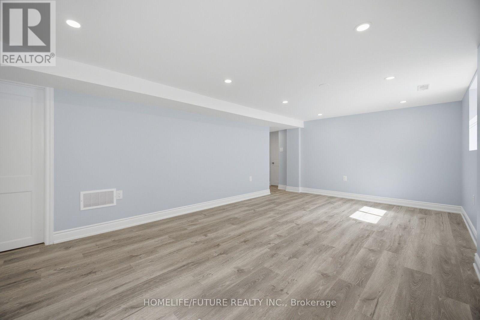 33 Brock Street, Halton Hills, Ontario  L7J 1N3 - Photo 33 - W13687244