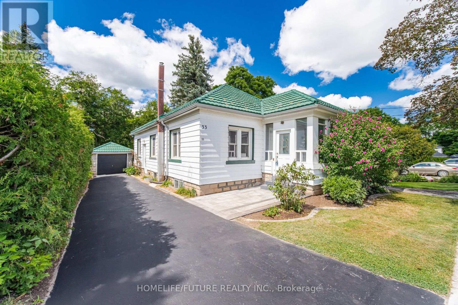 33 Brock Street, Halton Hills, Ontario  L7J 1N3 - Photo 4 - W13687244