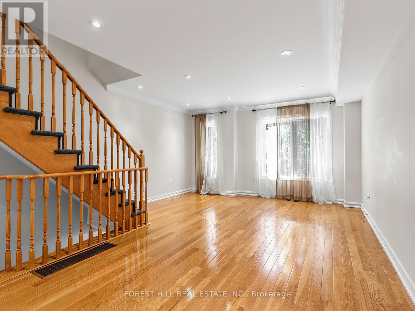 37 Birdstone Crescent, Toronto, Ontario  M6N 5H5 - Photo 12 - W13687270