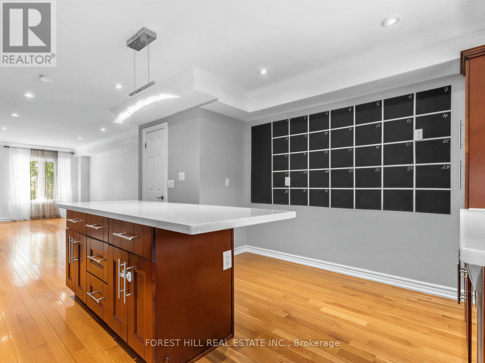 37 Birdstone Crescent, Toronto, Ontario  M6N 5H5 - Photo 19 - W13687270