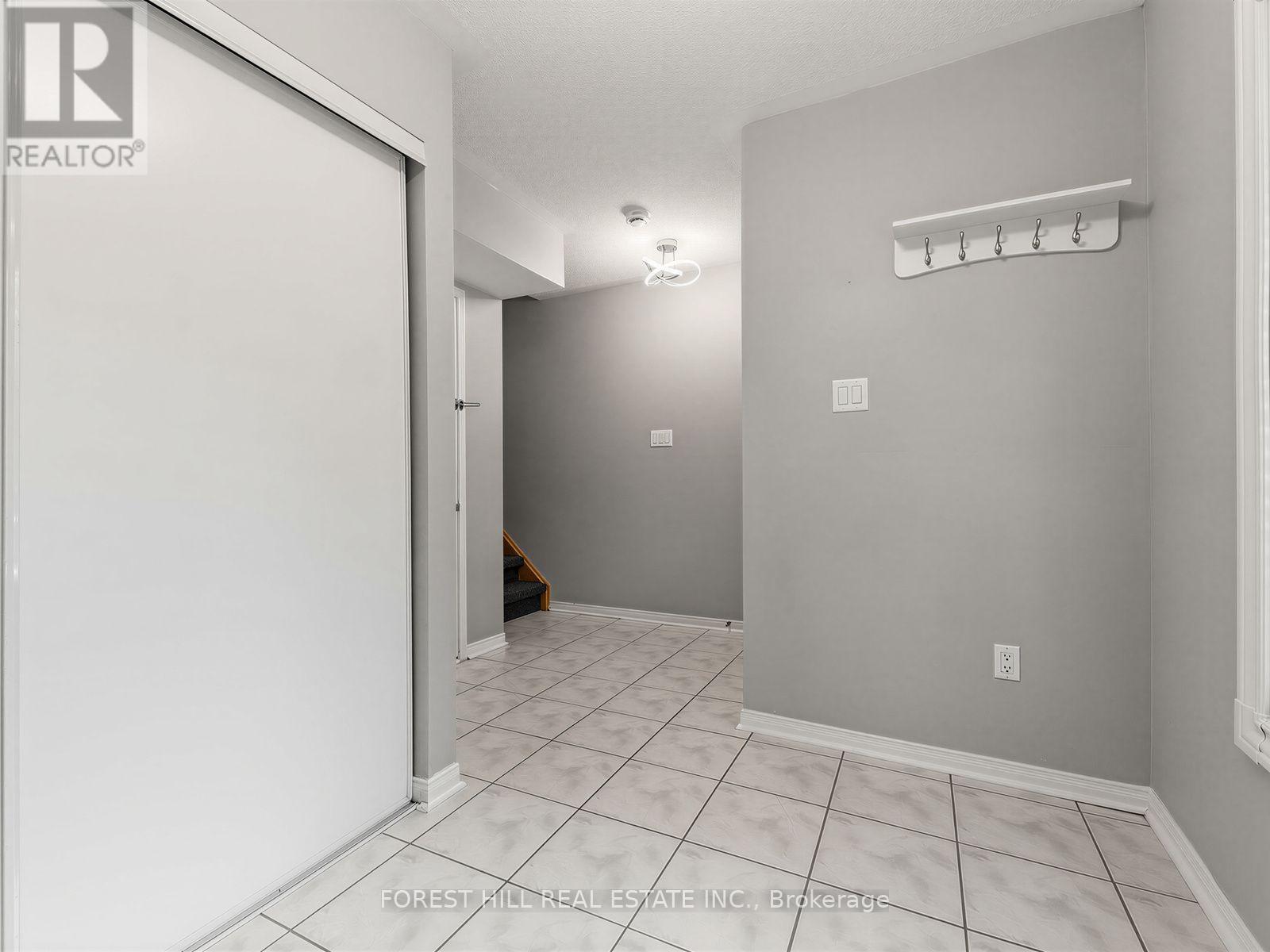 37 Birdstone Crescent, Toronto, Ontario  M6N 5H5 - Photo 9 - W13687270