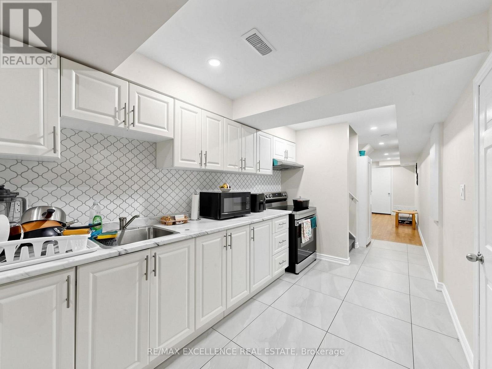 61 Campwood Crescent, Brampton, Ontario  L6P 3S8 - Photo 43 - W13687294