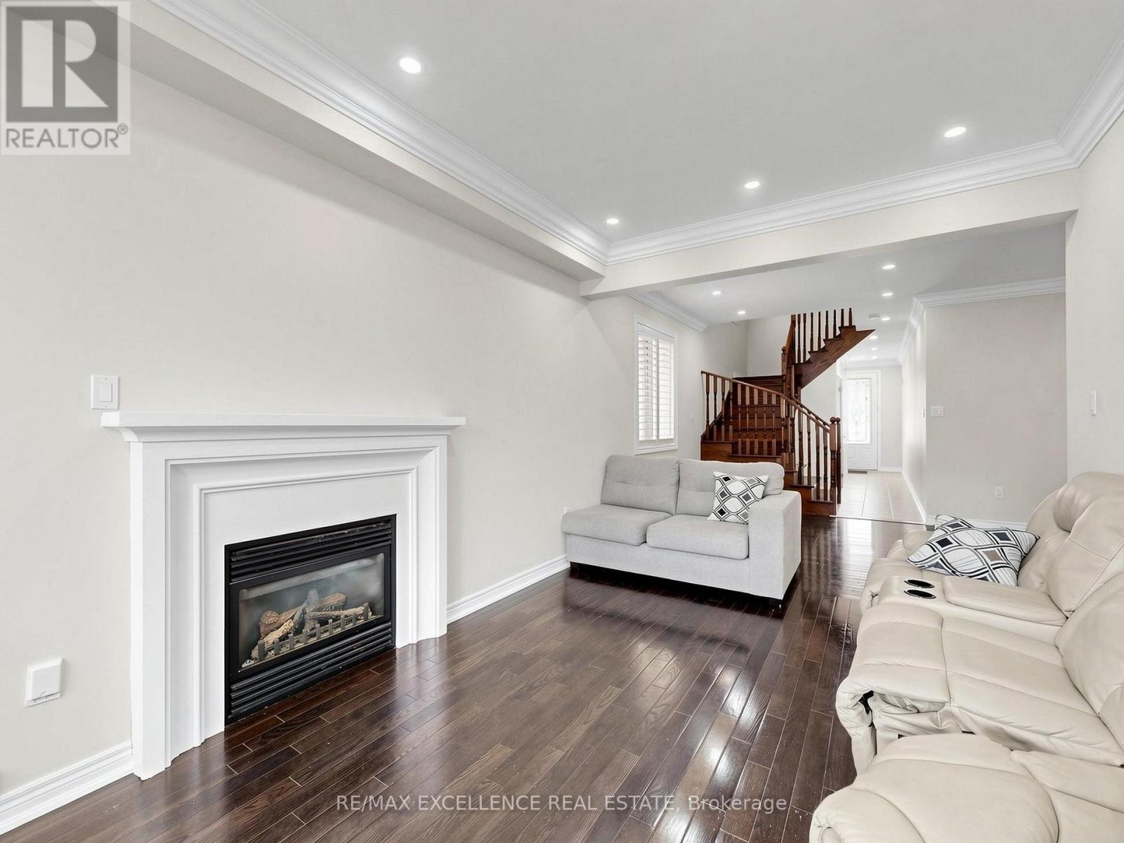 61 Campwood Crescent, Brampton, Ontario  L6P 3S8 - Photo 8 - W13687294