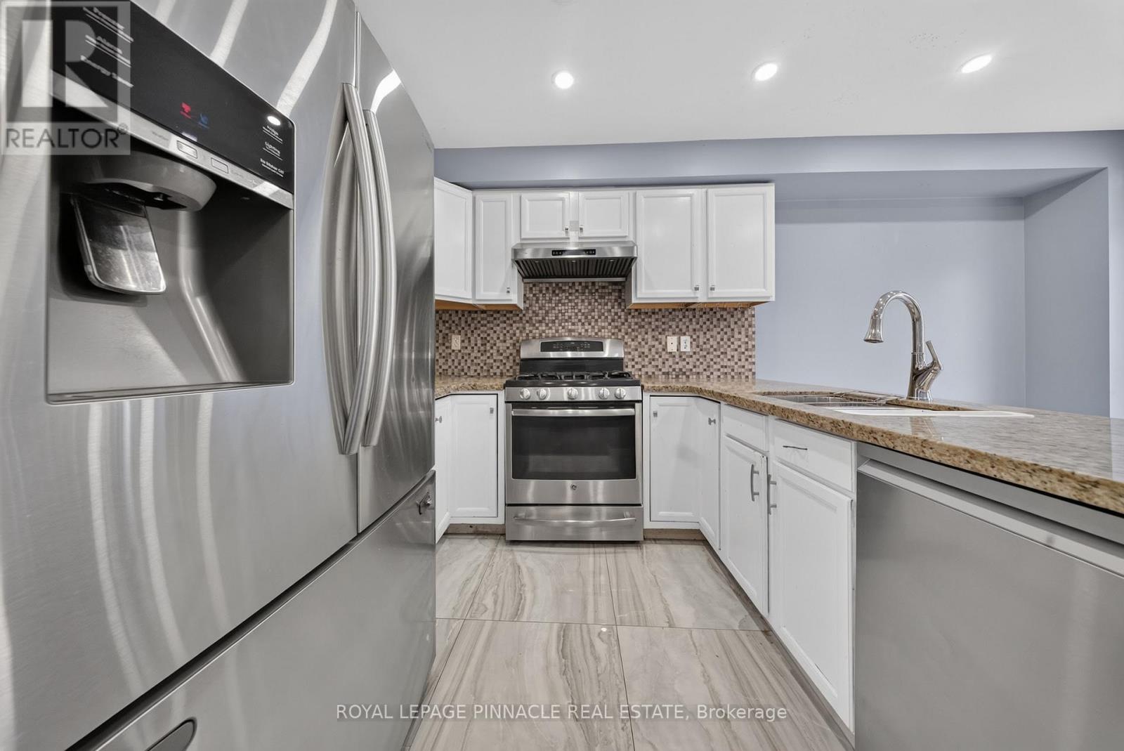 23 Prince Crescent, Brampton, Ontario  L7A 2C9 - Photo 13 - W13687352