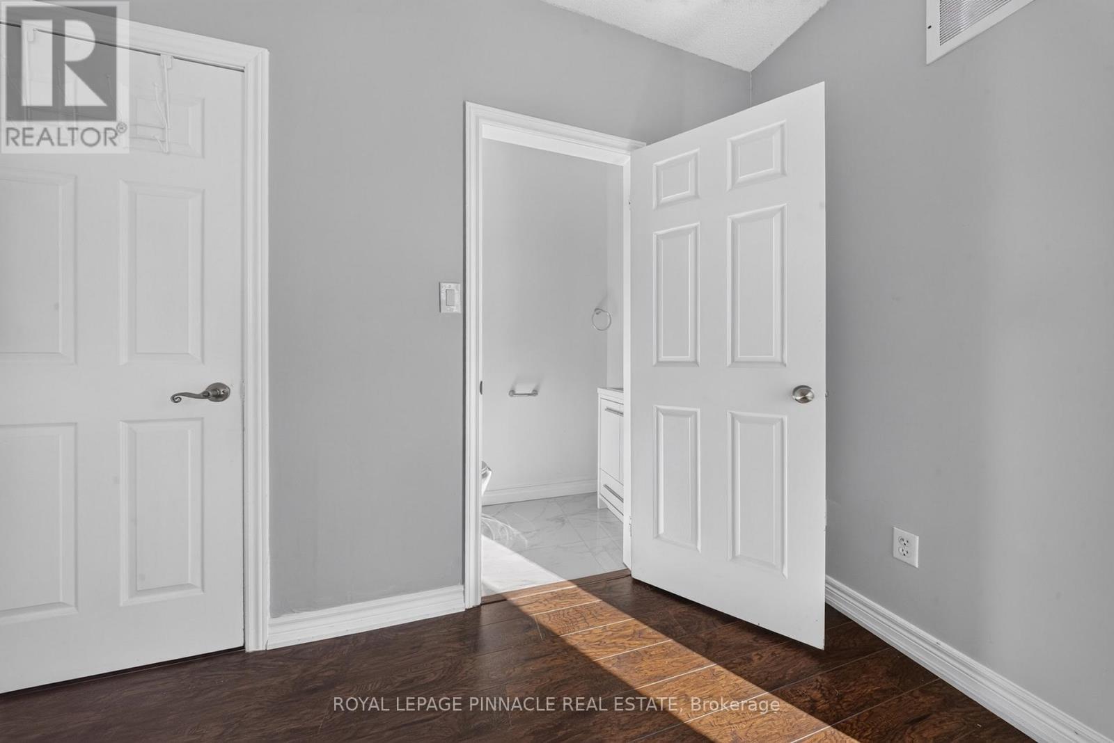 23 Prince Crescent, Brampton, Ontario  L7A 2C9 - Photo 24 - W13687352