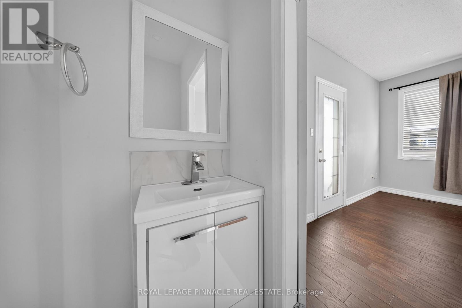23 Prince Crescent, Brampton, Ontario  L7A 2C9 - Photo 25 - W13687352