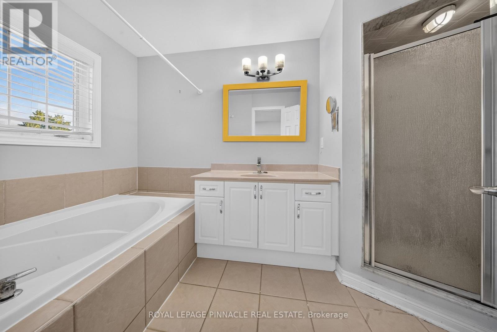 23 Prince Crescent, Brampton, Ontario  L7A 2C9 - Photo 36 - W13687352