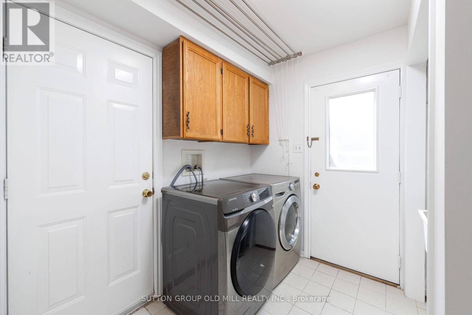 853 Kowal Drive, Mississauga, Ontario  L5H 3T3 - Photo 21 - W13687358