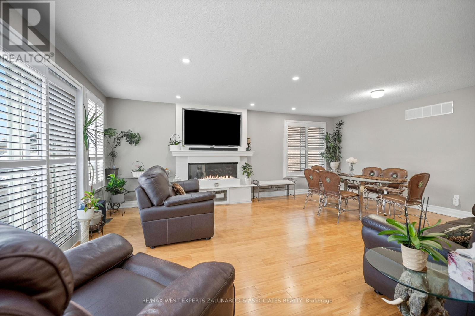 122 Philosopher's Trail, Brampton, Ontario  L6S 5C8 - Photo 4 - W13687382