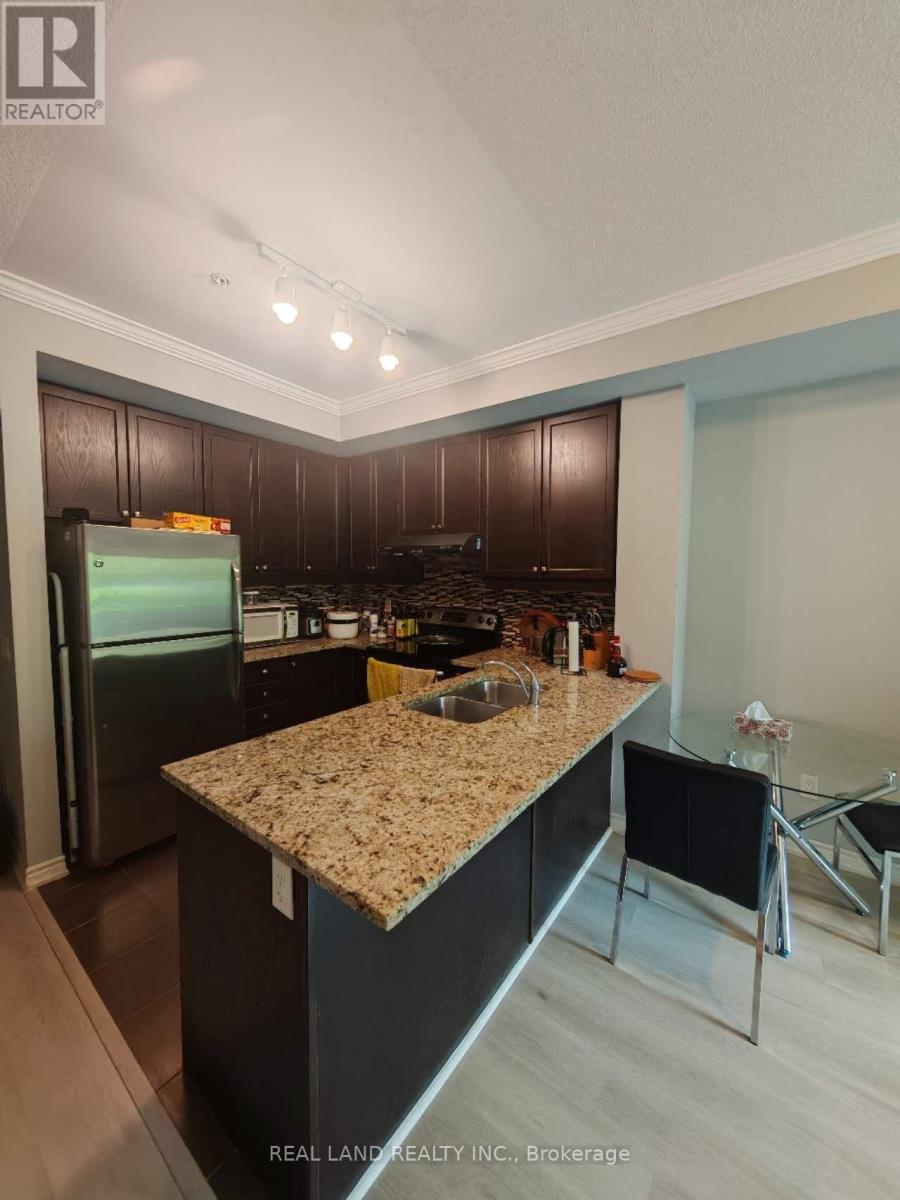 127 - 570 Lolita Gardens, Mississauga, Ontario  L5A 0A1 - Photo 6 - W13687390