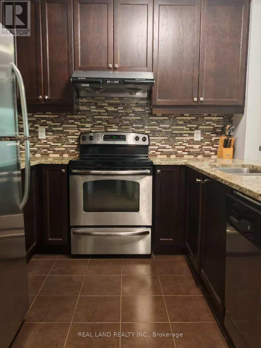 127 - 570 Lolita Gardens, Mississauga, Ontario  L5A 0A1 - Photo 7 - W13687390