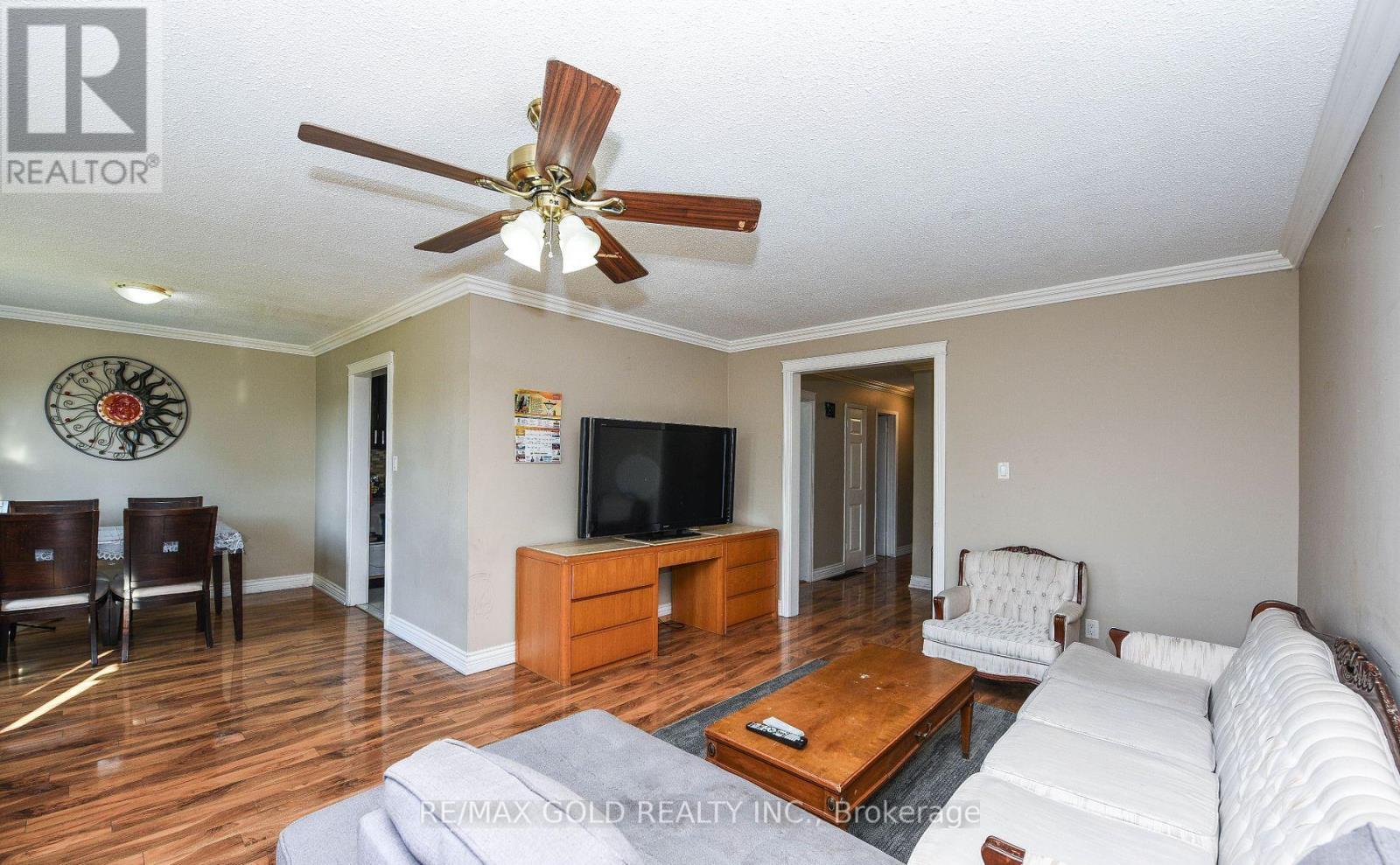 3630 Brandon Gate Drive, Mississauga, Ontario  L4T 3E5 - Photo 12 - W13687438