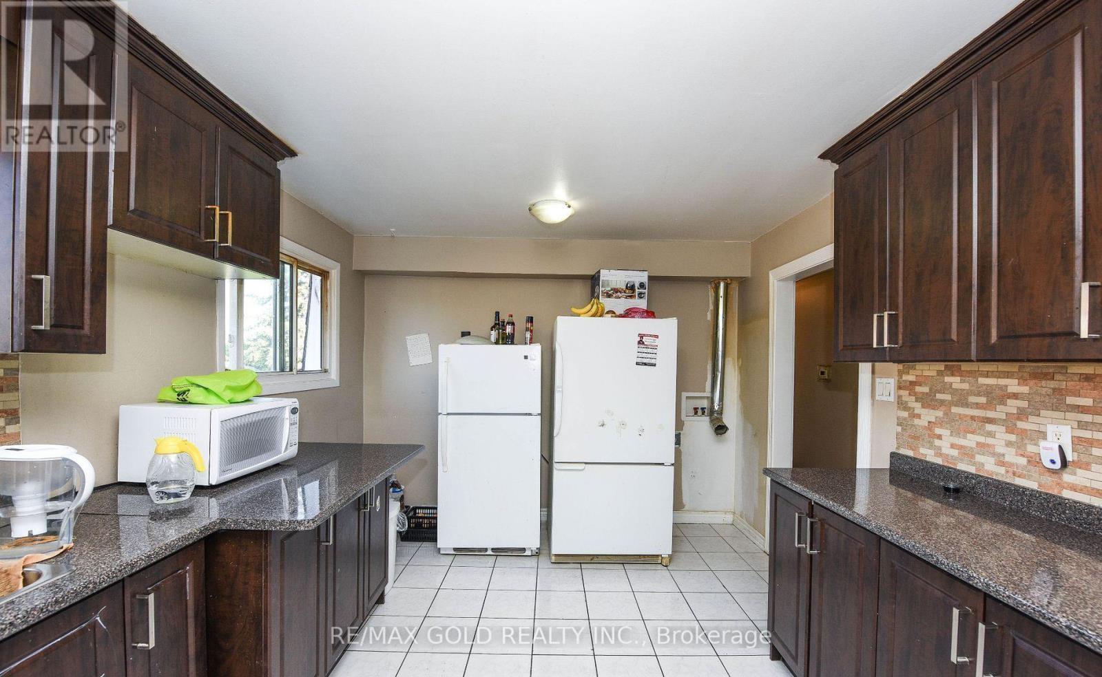 3630 Brandon Gate Drive, Mississauga, Ontario  L4T 3E5 - Photo 14 - W13687438