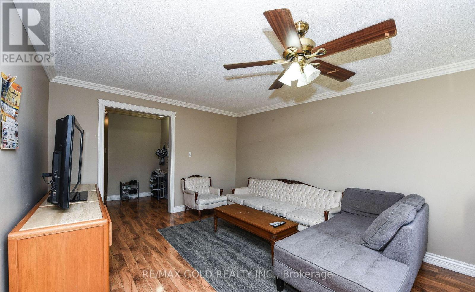 3630 Brandon Gate Drive, Mississauga, Ontario  L4T 3E5 - Photo 8 - W13687438