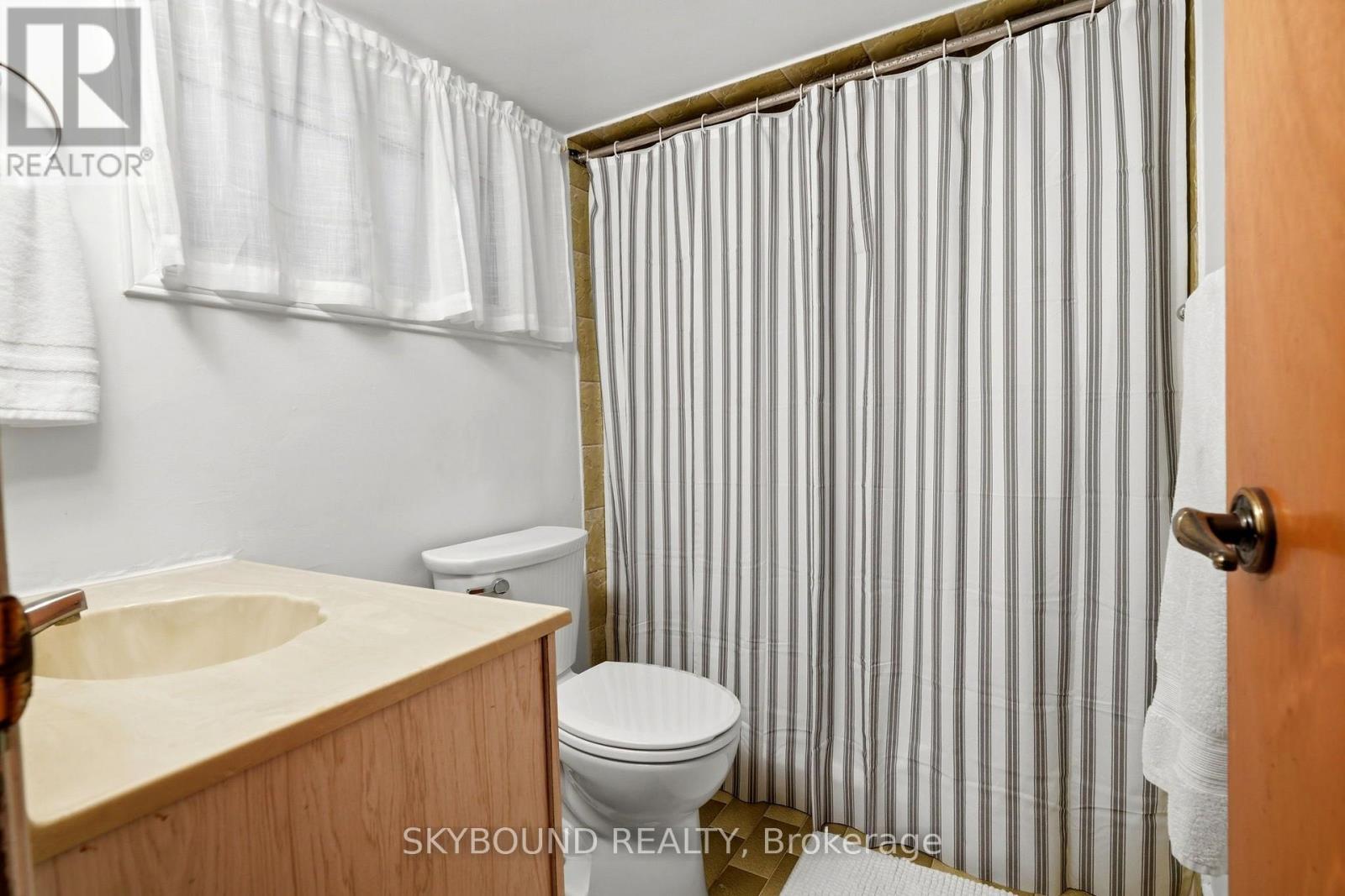 313 Silverthorn Avenue, Toronto, Ontario  M6N 3K5 - Photo 25 - W13687452
