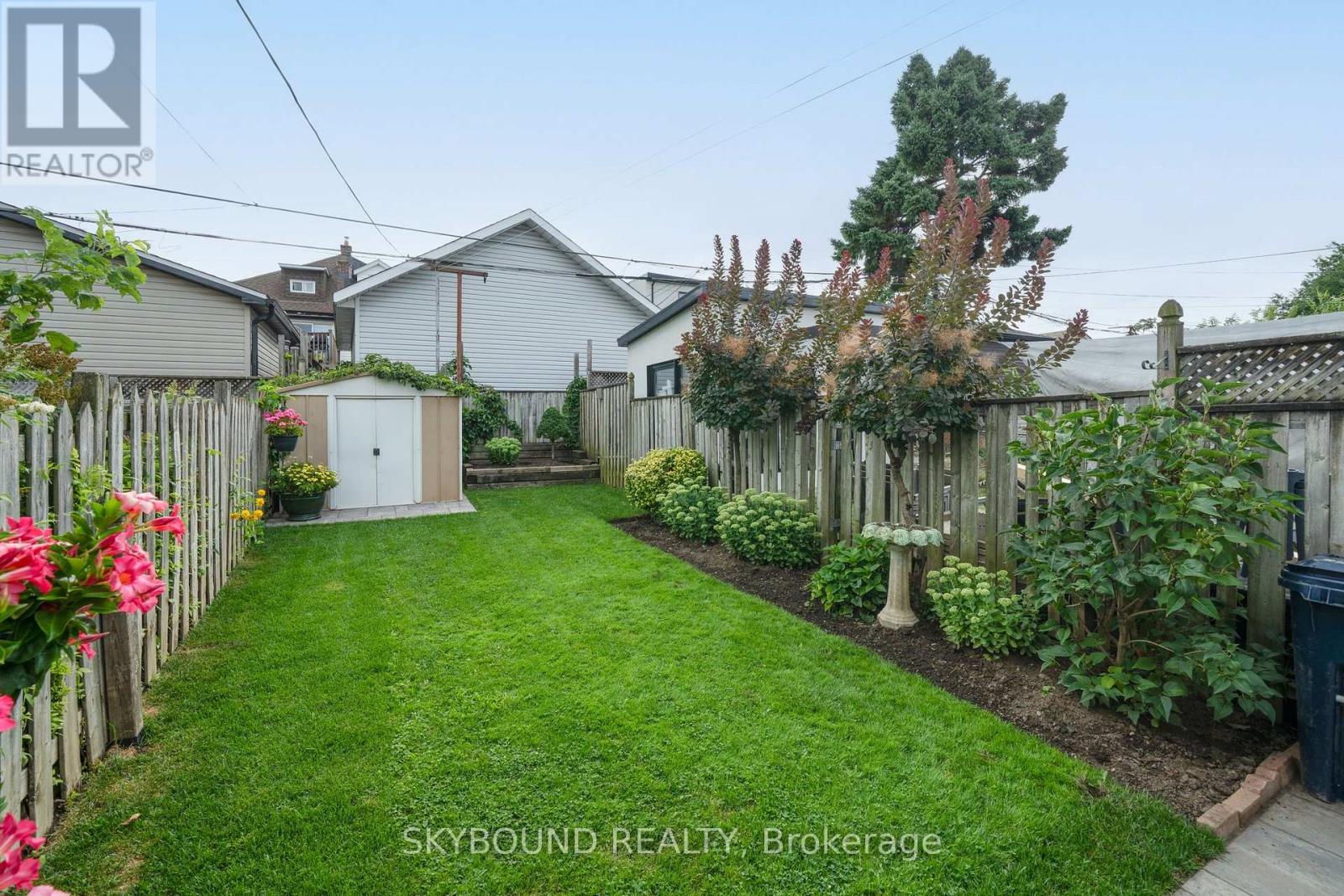 313 Silverthorn Avenue, Toronto, Ontario  M6N 3K5 - Photo 4 - W13687452