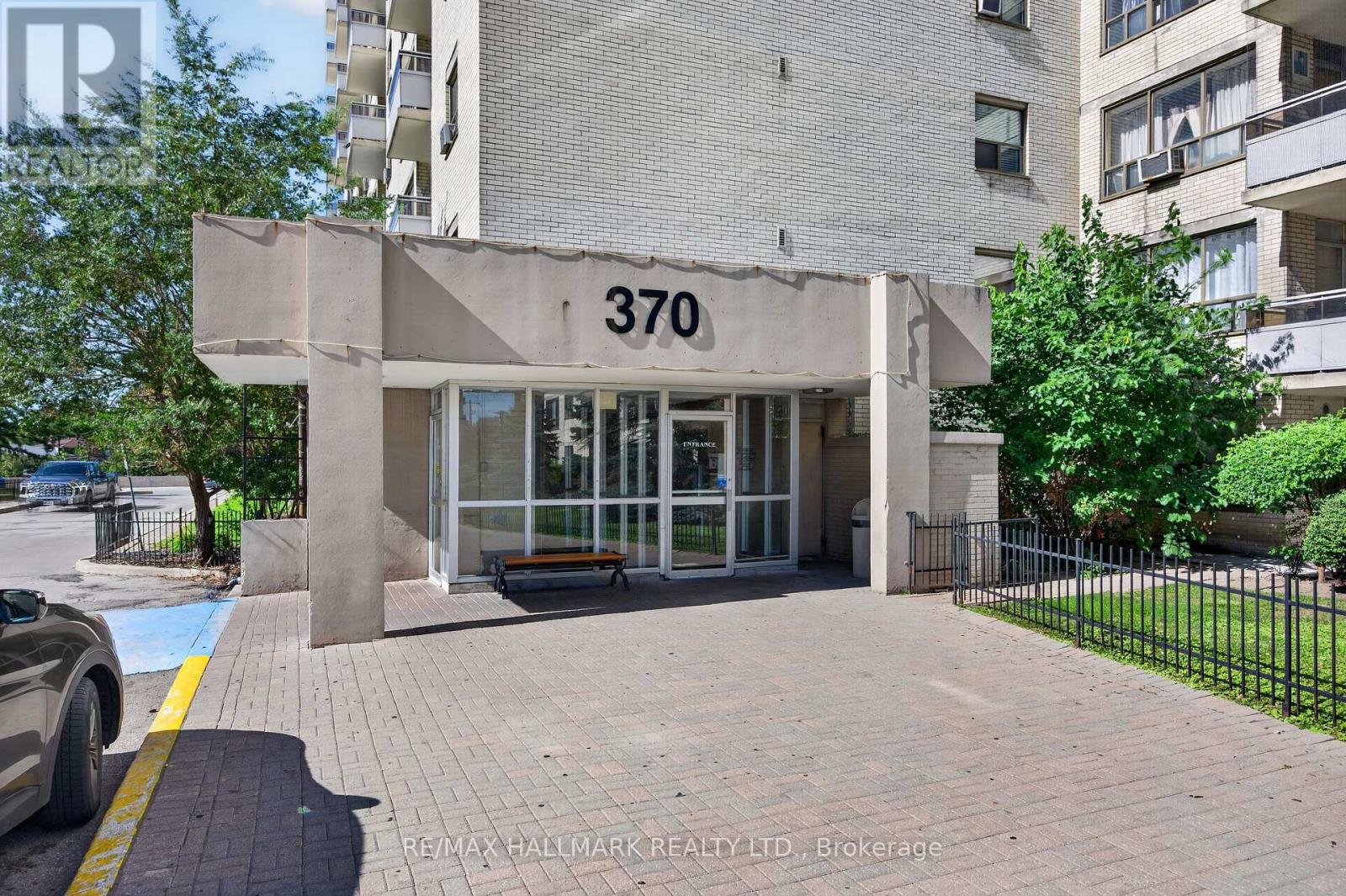 912 - 370 Dixon Road, Toronto, Ontario  M9R 1T2 - Photo 3 - W13687472