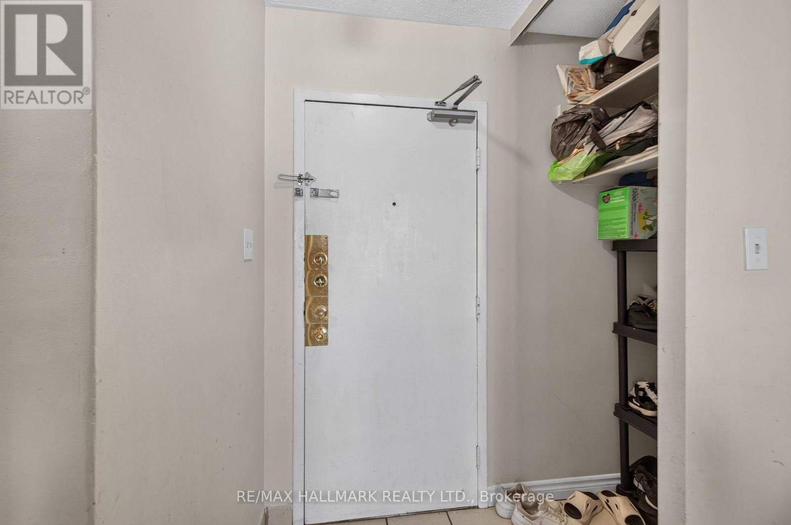 912 - 370 Dixon Road, Toronto, Ontario  M9R 1T2 - Photo 4 - W13687472