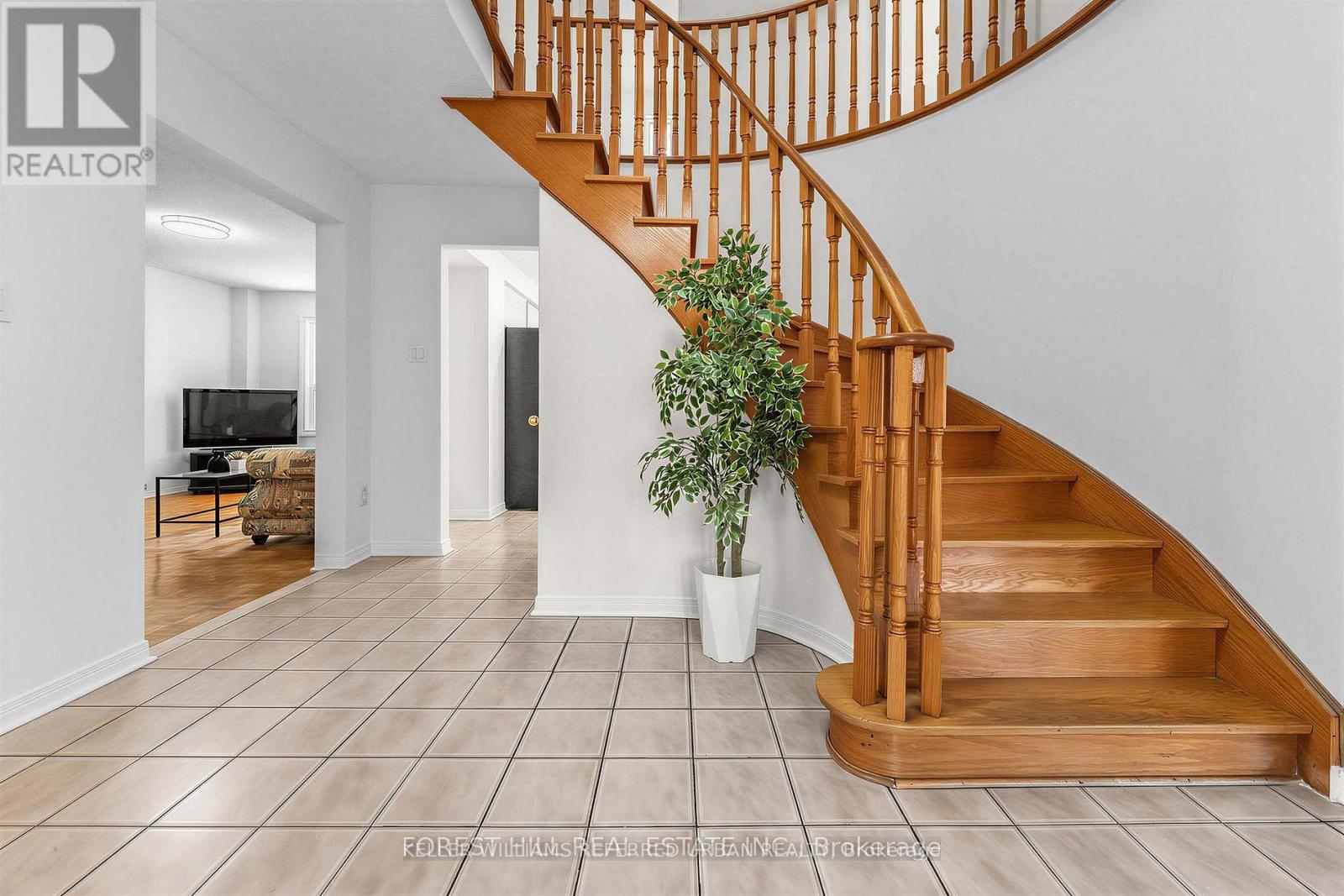 4129 Molly Avenue, Mississauga, Ontario  L4Z 1E3 - Photo 12 - W13687476