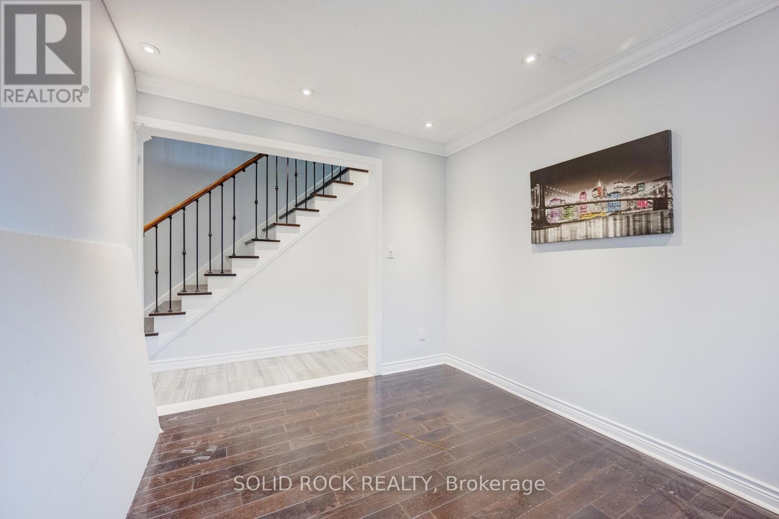 18 Maple Bush Avenue, Toronto, Ontario  M9N 1S6 - Photo 19 - W13687484