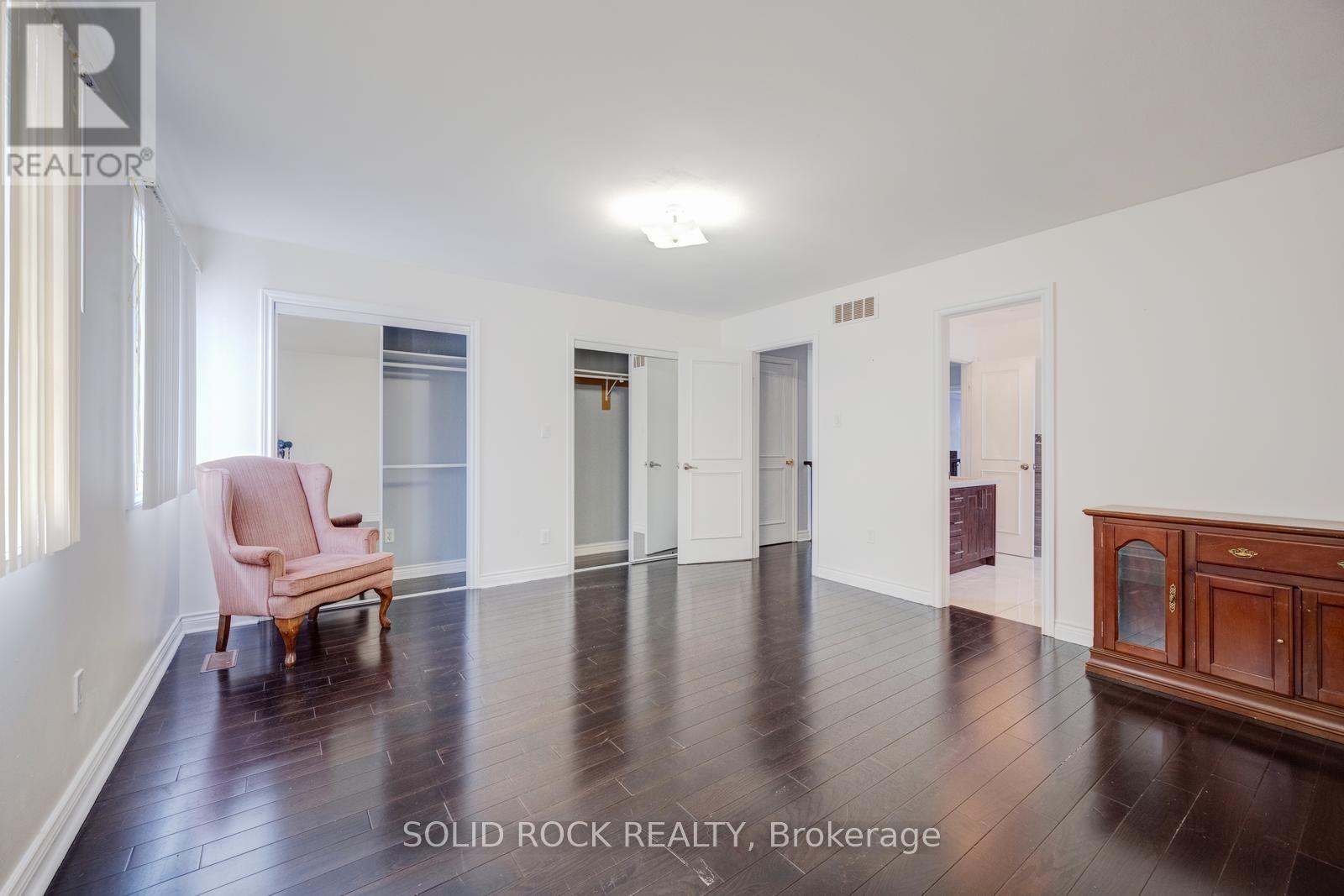 18 Maple Bush Avenue, Toronto, Ontario  M9N 1S6 - Photo 22 - W13687484