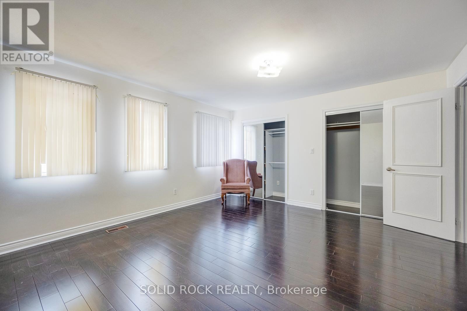 18 Maple Bush Avenue, Toronto, Ontario  M9N 1S6 - Photo 23 - W13687484