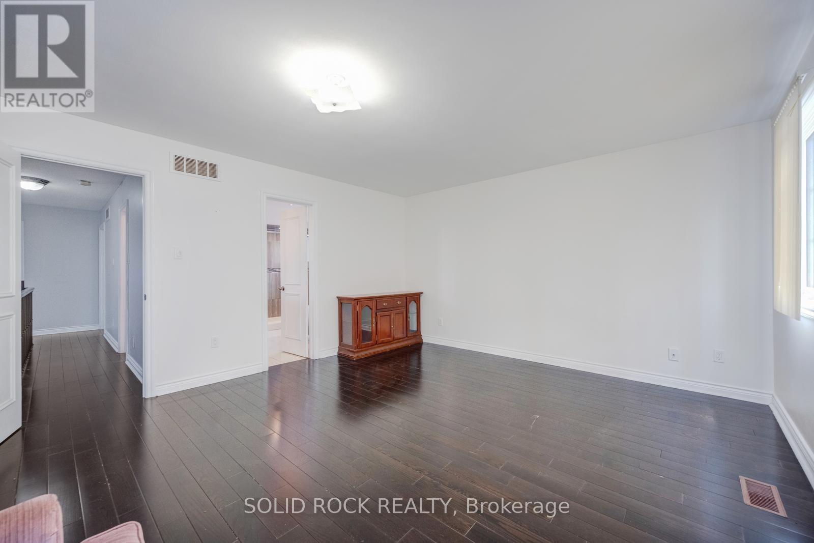 18 Maple Bush Avenue, Toronto, Ontario  M9N 1S6 - Photo 24 - W13687484