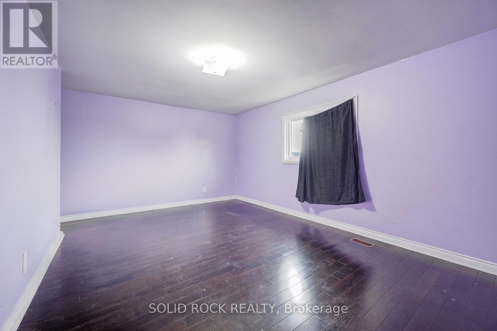 18 Maple Bush Avenue, Toronto, Ontario  M9N 1S6 - Photo 33 - W13687484