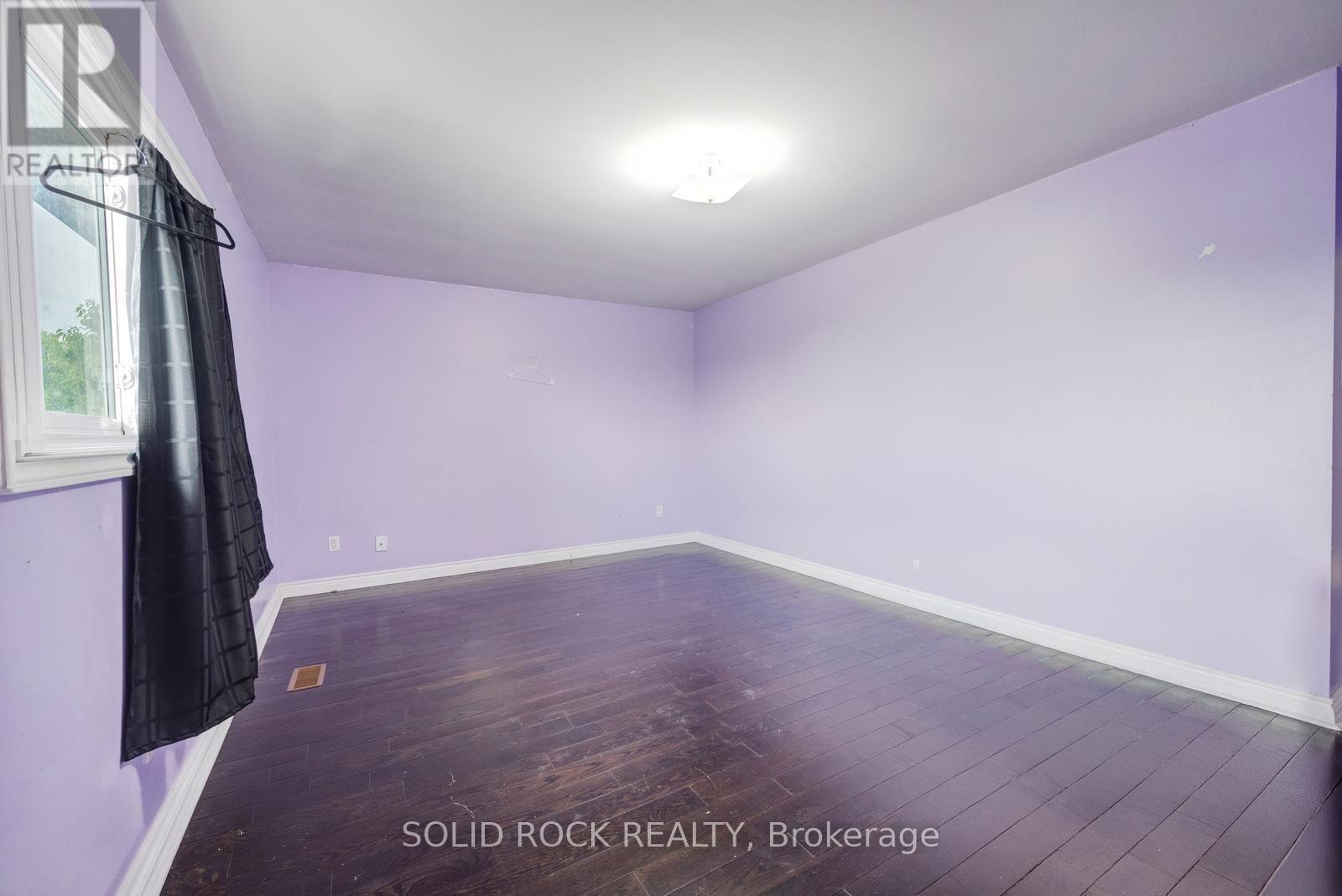 18 Maple Bush Avenue, Toronto, Ontario  M9N 1S6 - Photo 34 - W13687484