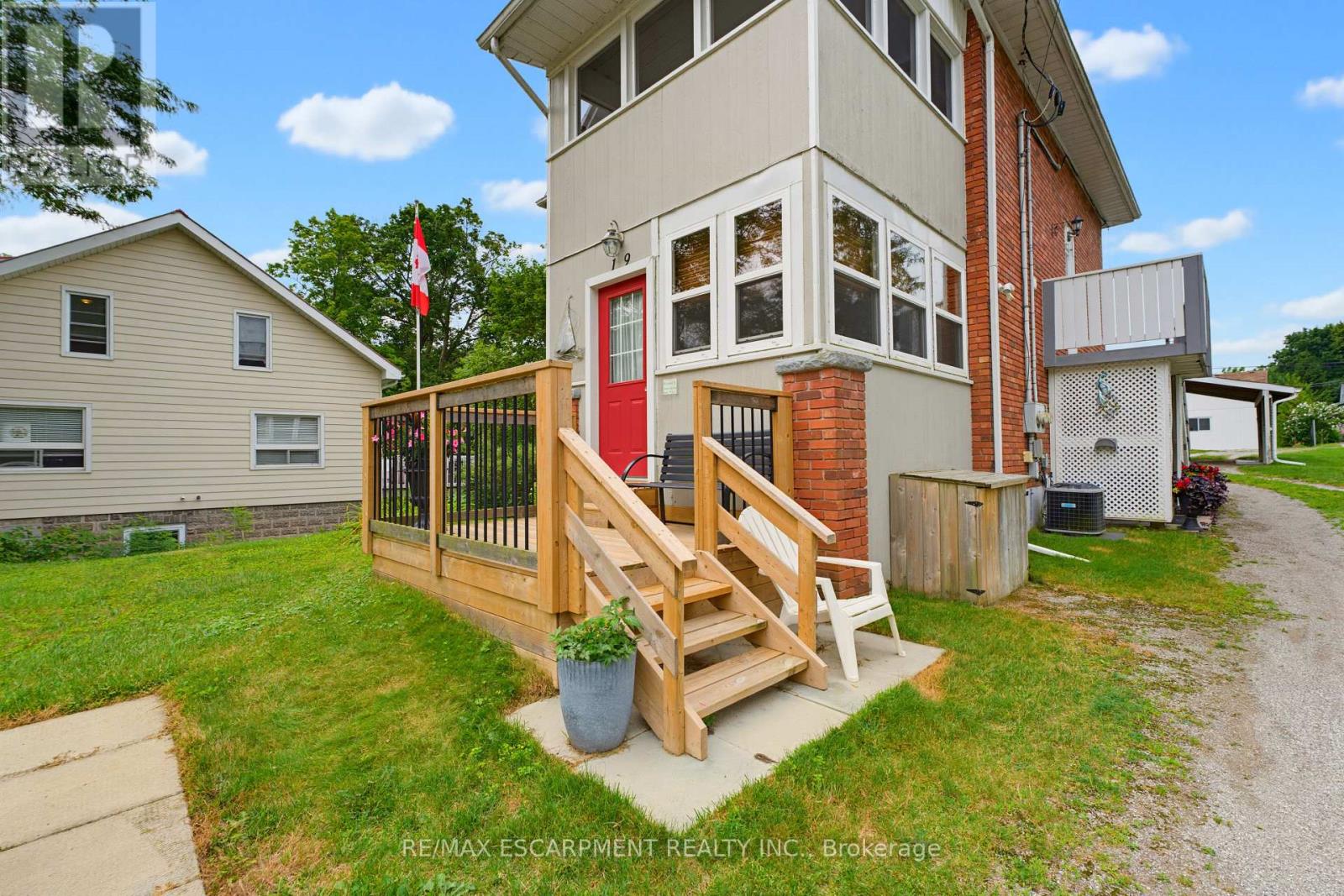 19 First Avenue, Norfolk, Ontario  N0A 1N0 - Photo 3 - X13687354