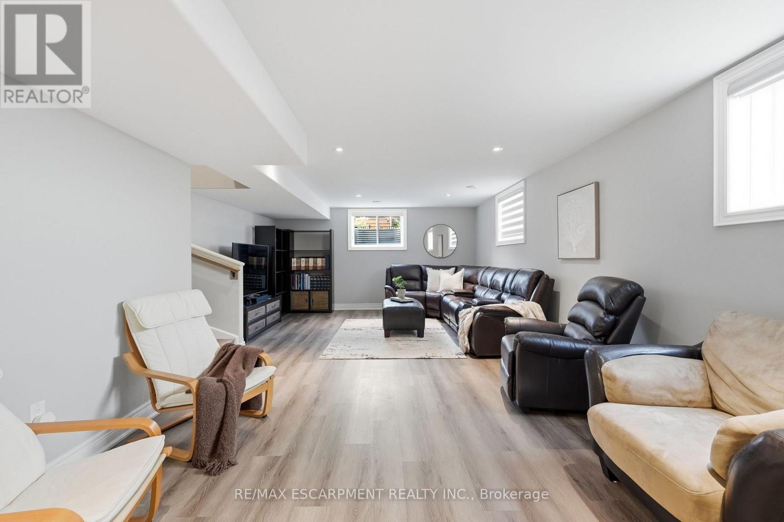 25 Sunrise Court, Fort Erie, Ontario  L0S 1N0 - Photo 22 - X13687394