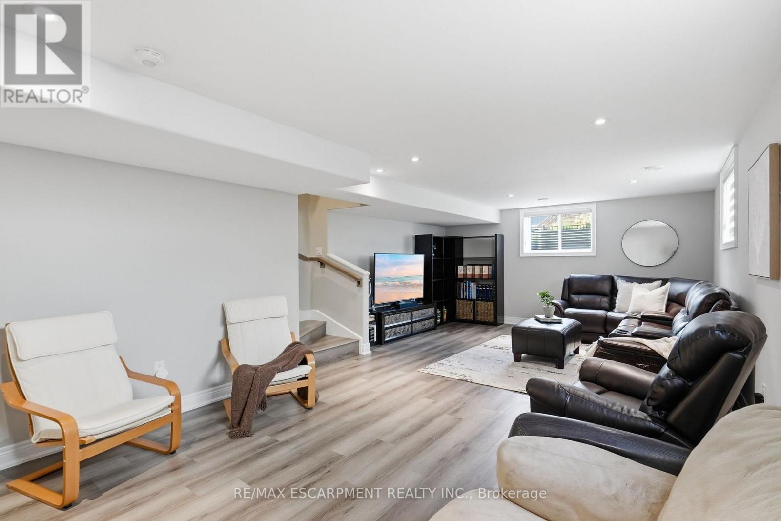 25 Sunrise Court, Fort Erie, Ontario  L0S 1N0 - Photo 23 - X13687394