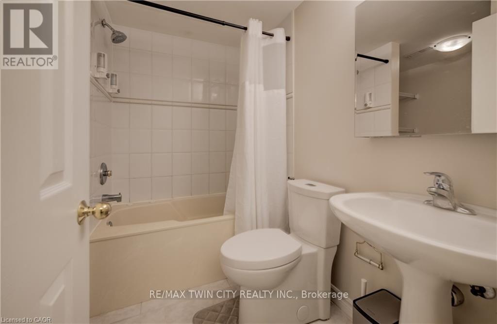 451 Burnett Avenue, Cambridge, Ontario  N1T 1L3 - Photo 31 - X13687480