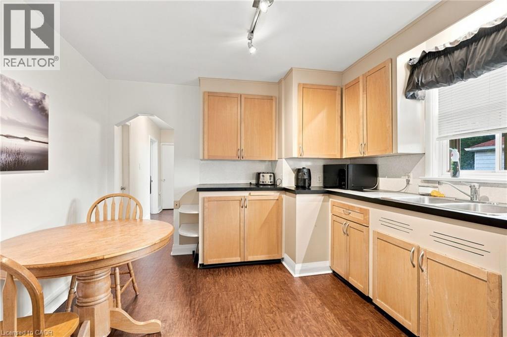 299 West 5th Street, Hamilton, Ontario  L9C 3P2 - Photo 12 - 40856579
