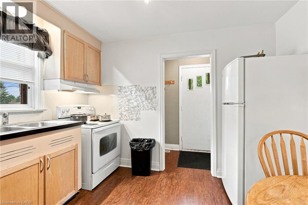 299 West 5th Street, Hamilton, Ontario  L9C 3P2 - Photo 13 - 40856579