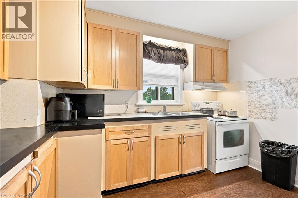 299 West 5th Street, Hamilton, Ontario  L9C 3P2 - Photo 14 - 40856579
