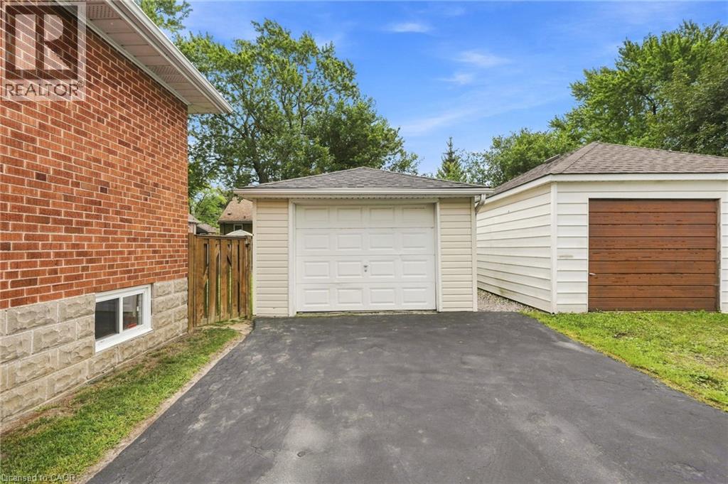 299 West 5th Street, Hamilton, Ontario  L9C 3P2 - Photo 5 - 40856579