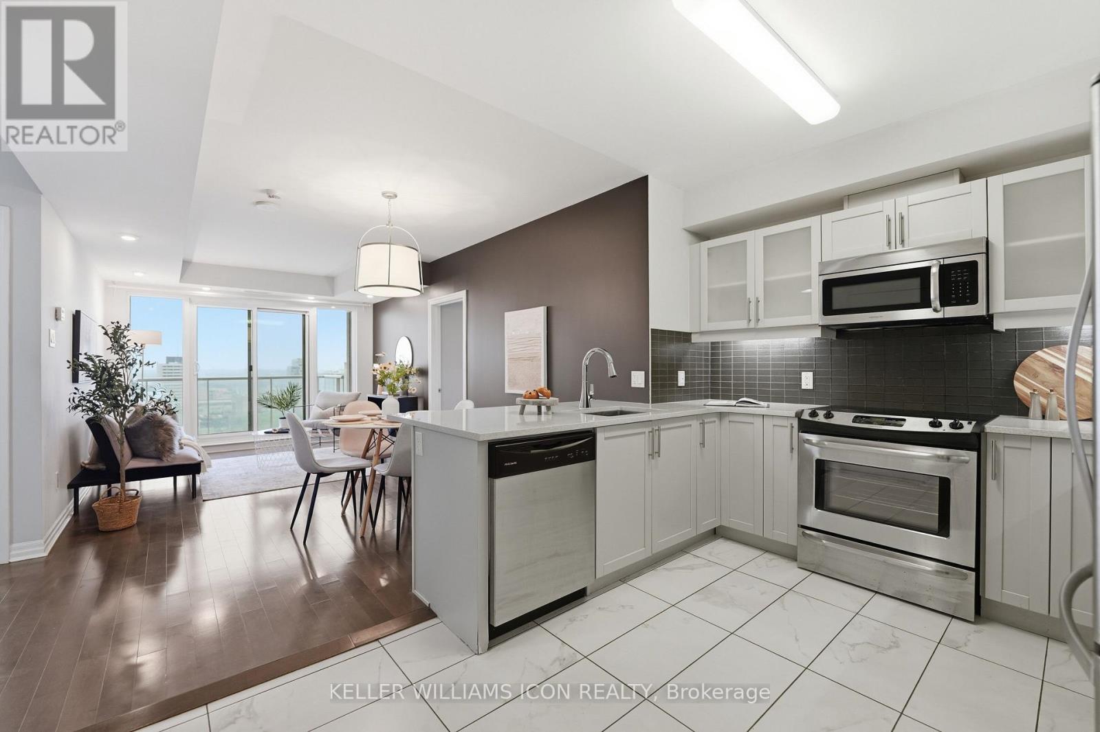 2202 - 195 Besserer Street, Ottawa, Ontario K1N 0B6 - Photo 4 - X13595238