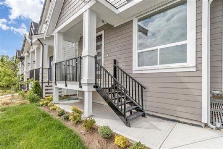 19415 70 Avenue, Surrey, British Columbia  V4N 1N2 - Photo 4 - R3156028