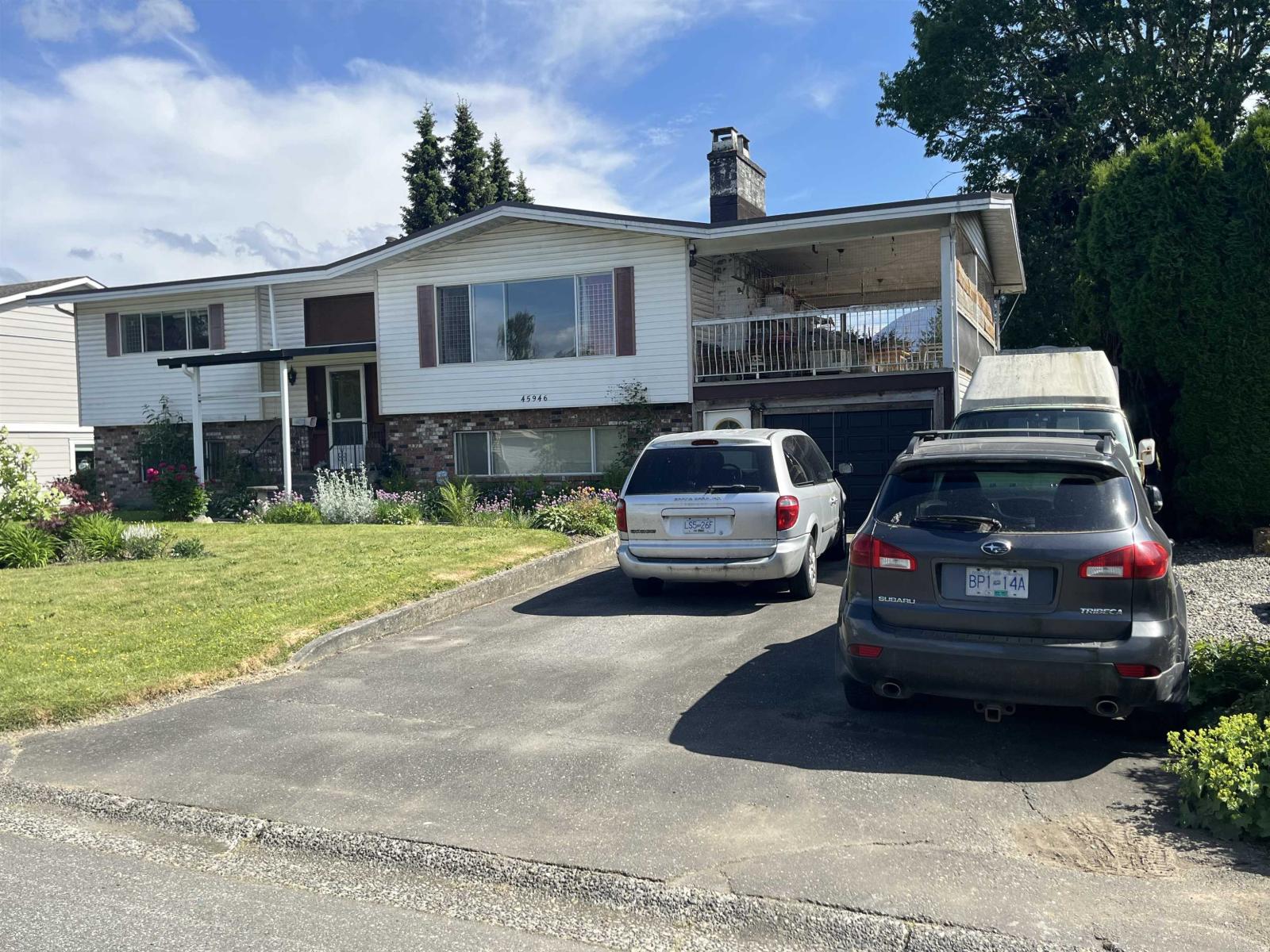 45946 Silver Avenue, Sardis East Vedder, Chilliwack, British Columbia  V2R 1Z2 - Photo 2 - R3130844