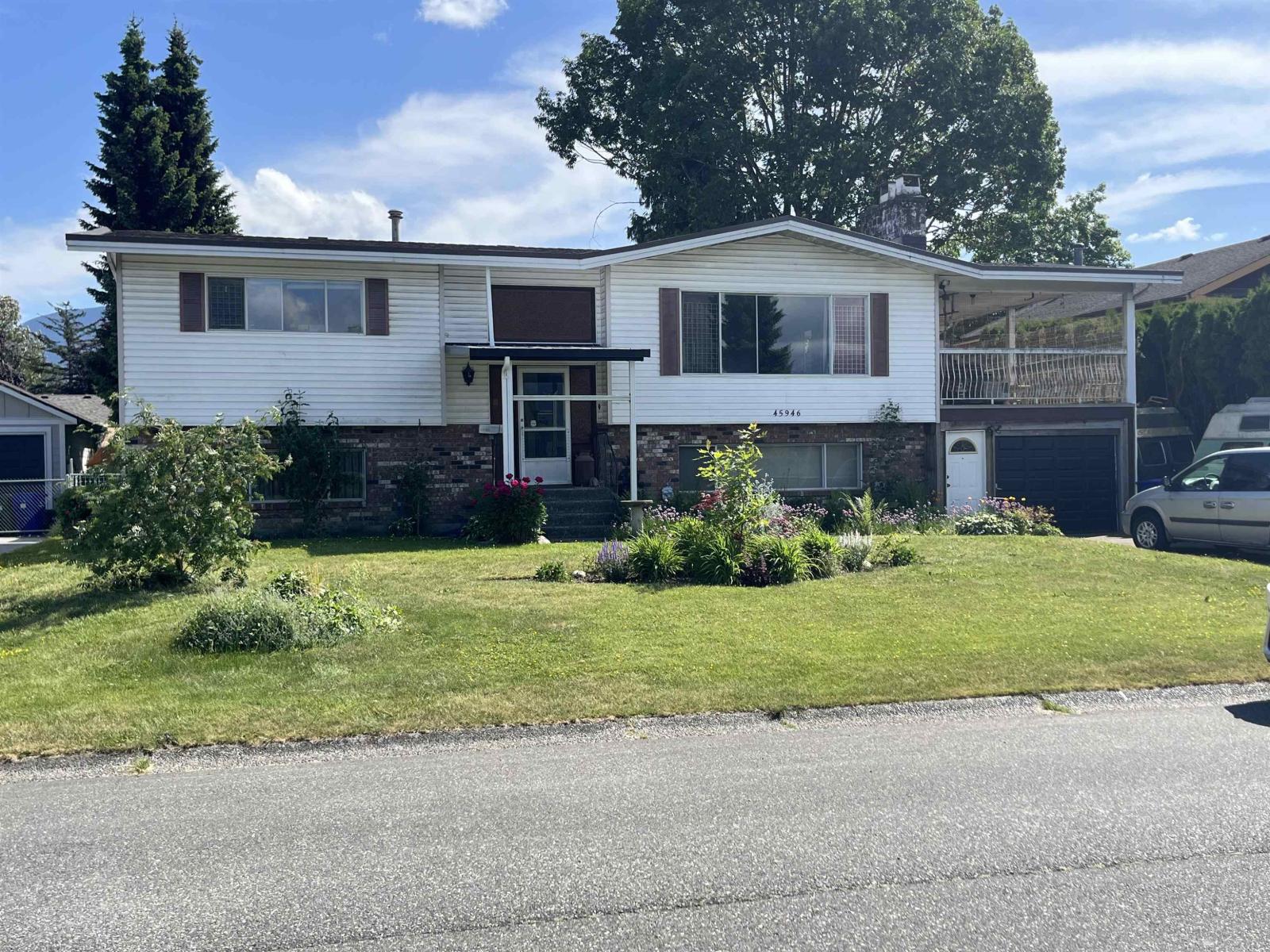 45946 Silver Avenue, Sardis East Vedder, Chilliwack, British Columbia  V2R 1Z2 - Photo 3 - R3130844