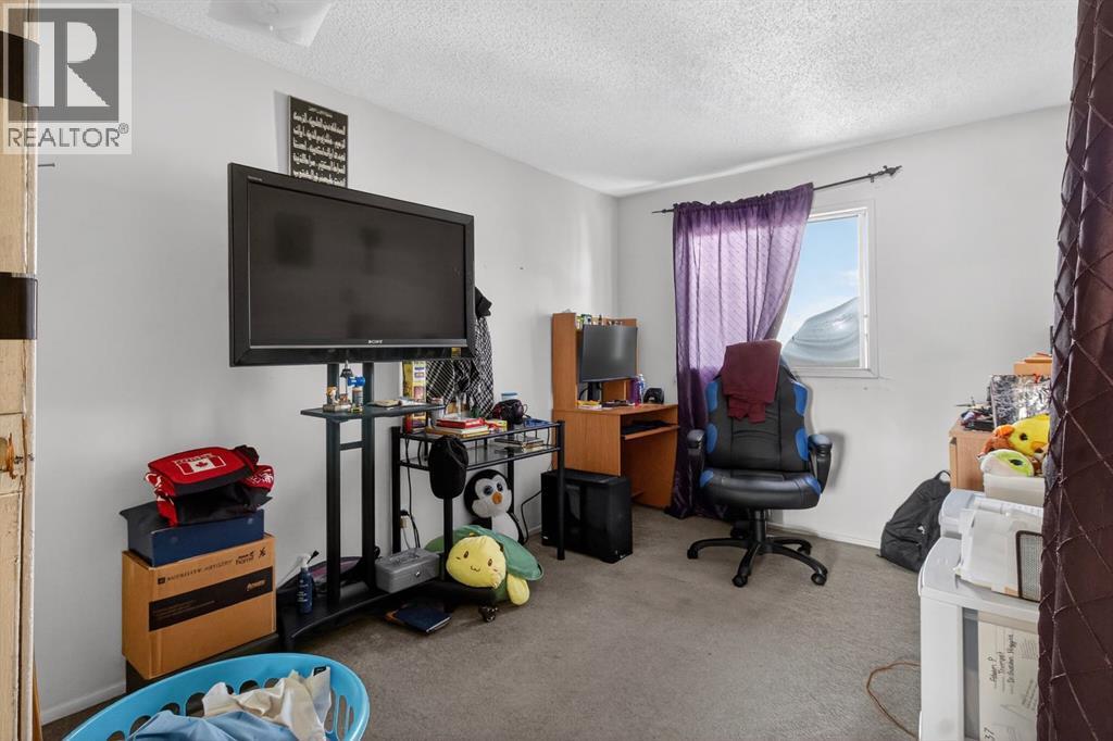 31 Templeby Way NE, Calgary, Alberta  T1y 5n7 - Photo 20 - A2289511
