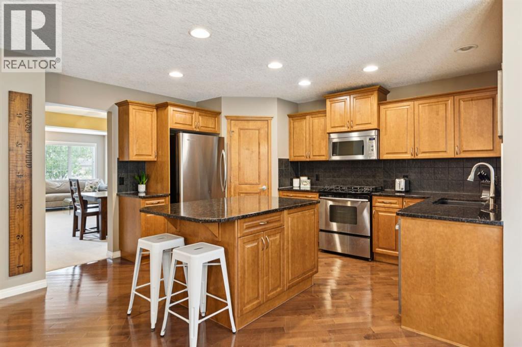 51 Sienna Park Crescent SW, Calgary, Alberta  T3H 5K7 - Photo 10 - A2336645