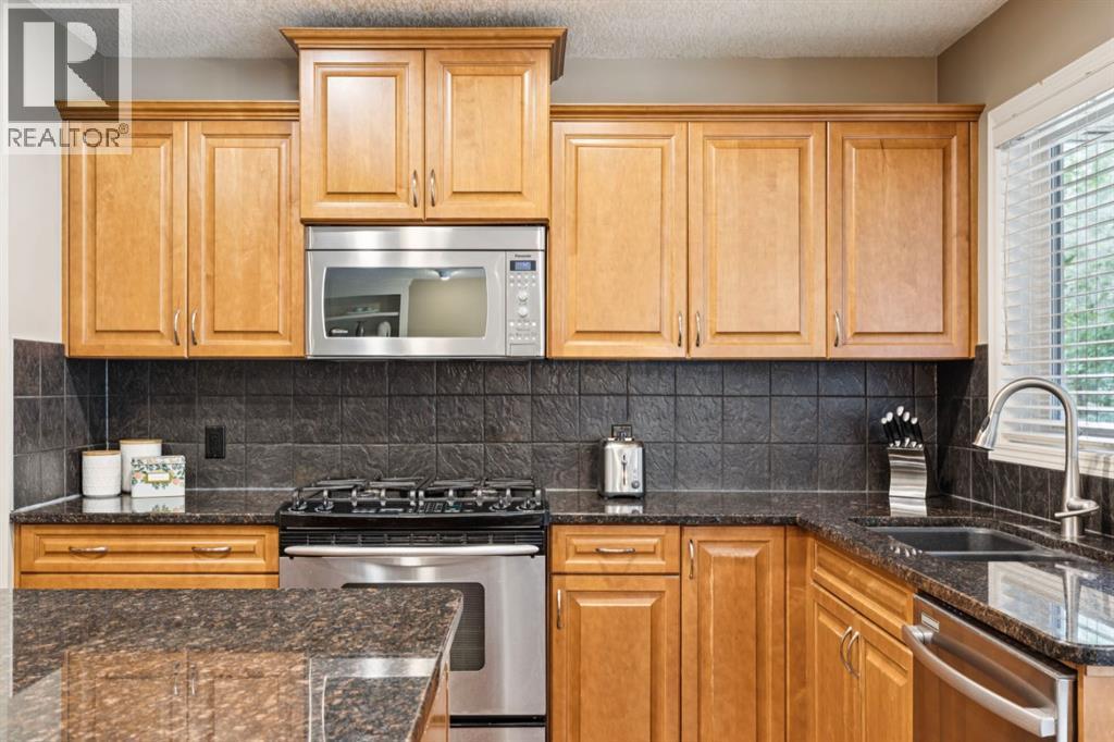 51 Sienna Park Crescent SW, Calgary, Alberta  T3H 5K7 - Photo 6 - A2336645