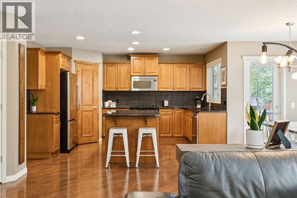 51 Sienna Park Crescent SW, Calgary, Alberta  T3H 5K7 - Photo 4 - A2336645