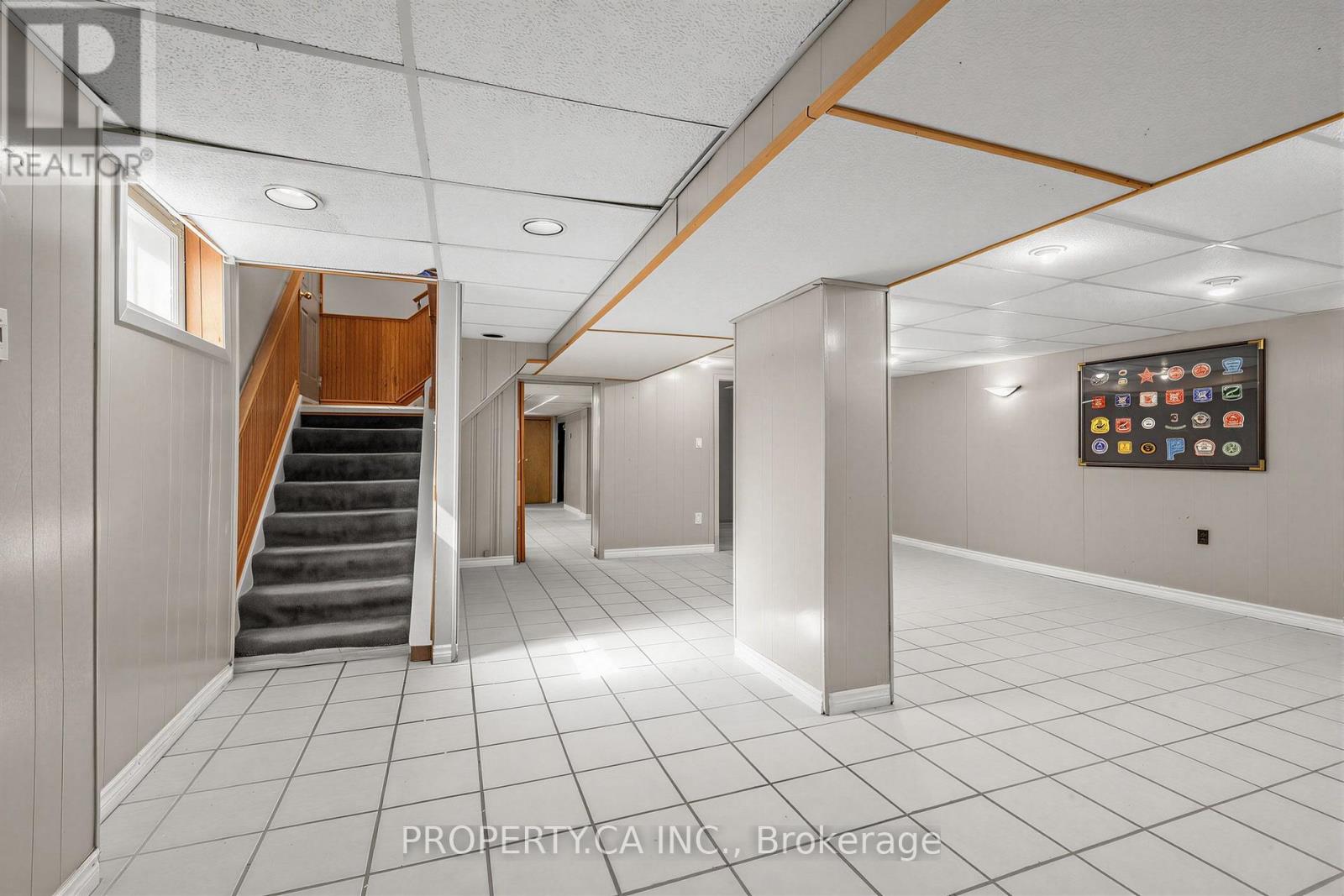 48 Santa Barbara Road, Toronto, Ontario  M2N 2C2 - Photo 24 - C13686800