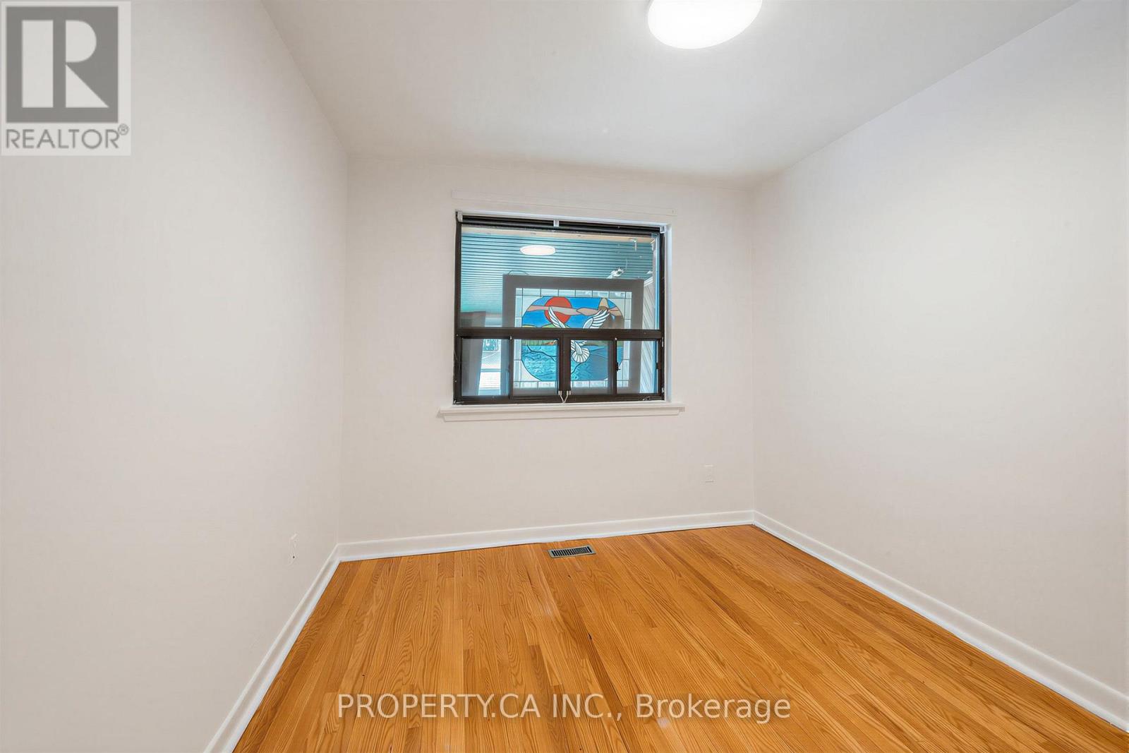 48 Santa Barbara Road, Toronto, Ontario  M2N 2C2 - Photo 16 - C13686800