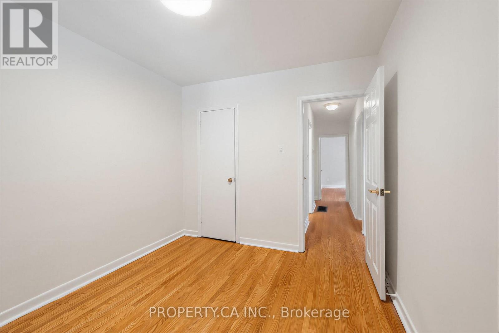48 Santa Barbara Road, Toronto, Ontario  M2N 2C2 - Photo 17 - C13686800