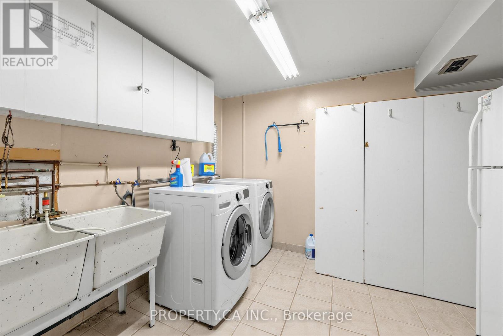 48 Santa Barbara Road, Toronto, Ontario  M2N 2C2 - Photo 29 - C13686800